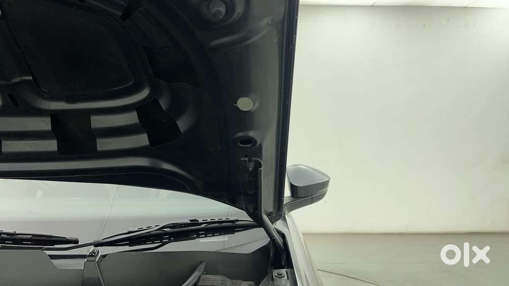 Volkswagen Taigun Topline 1.0 Tsi At (electric Seats), 2022, Petrol