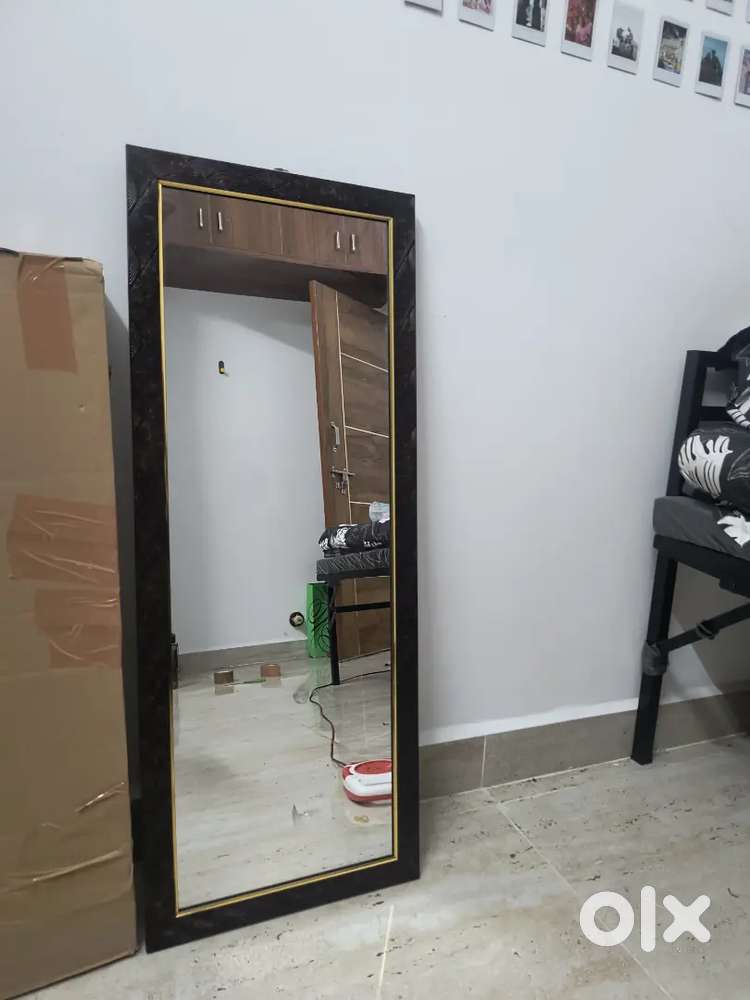 Medium length Mirror