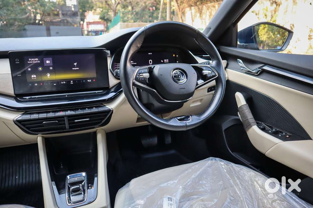 Skoda Octavia 2.0 Style Tsi At, 2022, Petrol