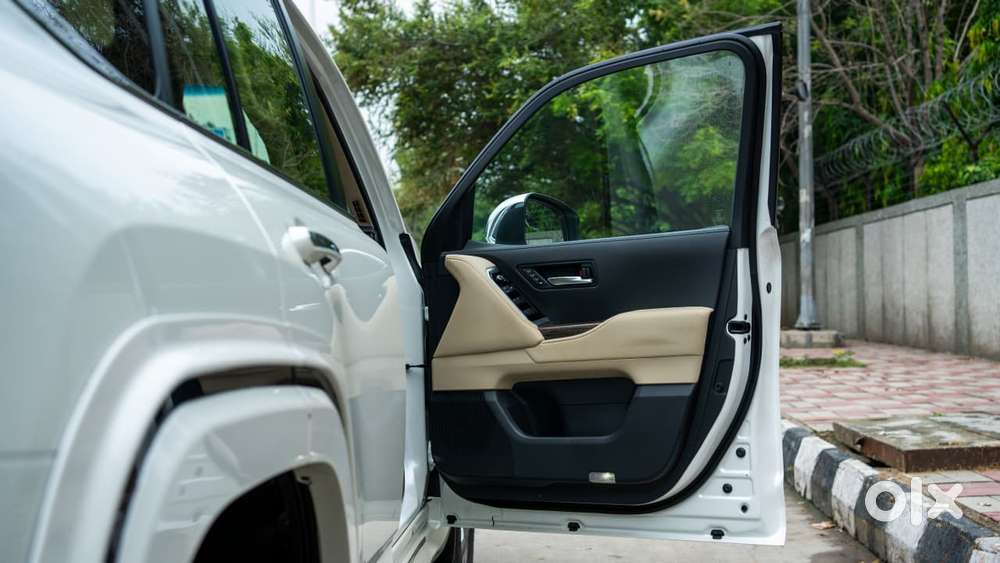 Toyota Land Cruiser 3.3 Zx Diesel, 2023, Diesel