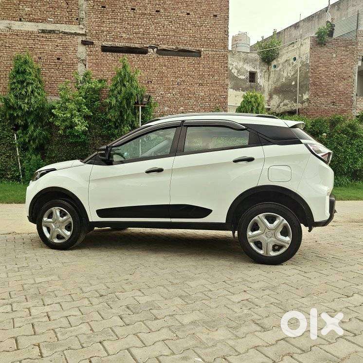 Tata Nexon 1.2 Revotron Xm Plus (s), 2022, Petrol
