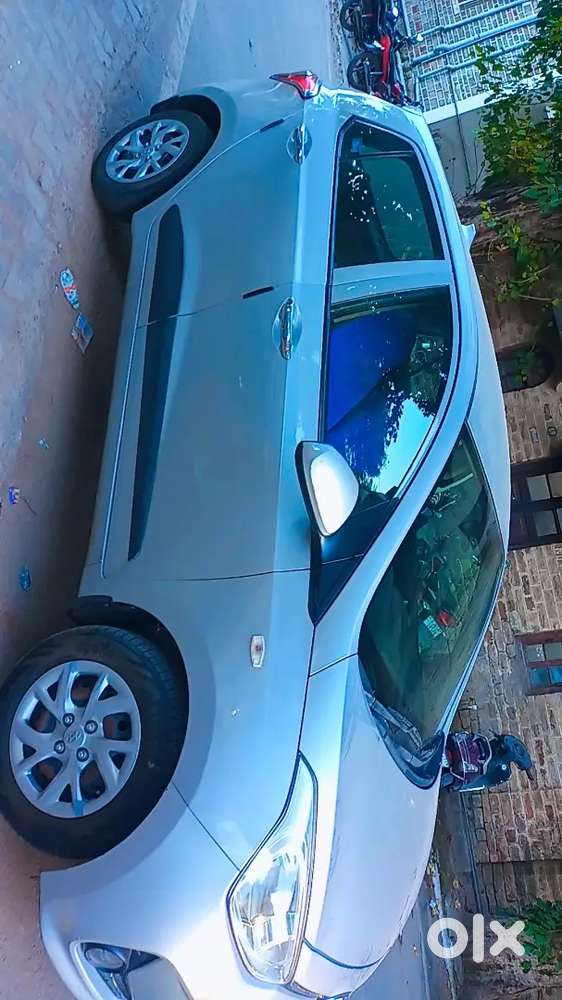 Hyundai Grand I10 2017 Petrol 81000 Km Driven