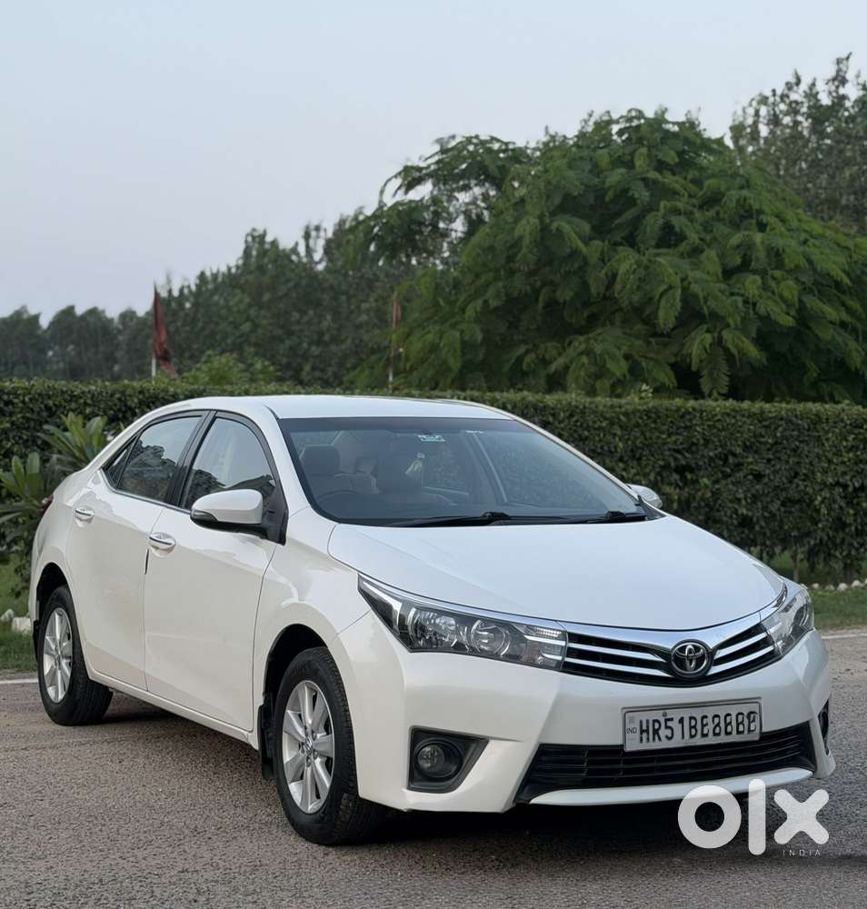 Toyota Corolla Altis G At, 2015, Petrol