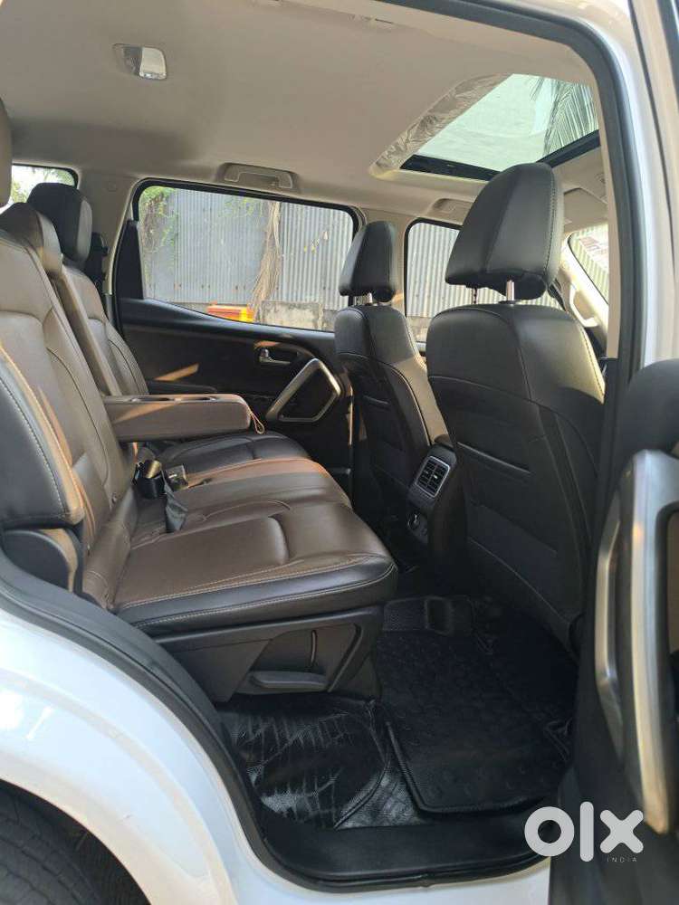 Mahindra Scorpio N Z8 Petrol At 7 Str, 2024, Petrol