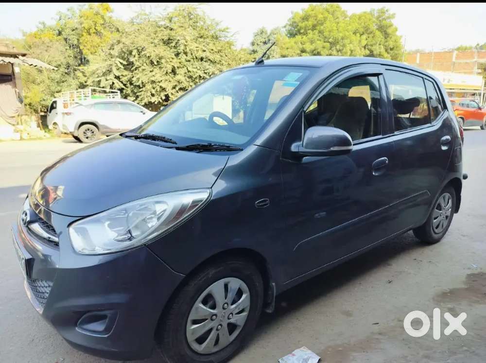 Well Maintained,single Handed Driven,battery & All 4+1 Tyres Are Good