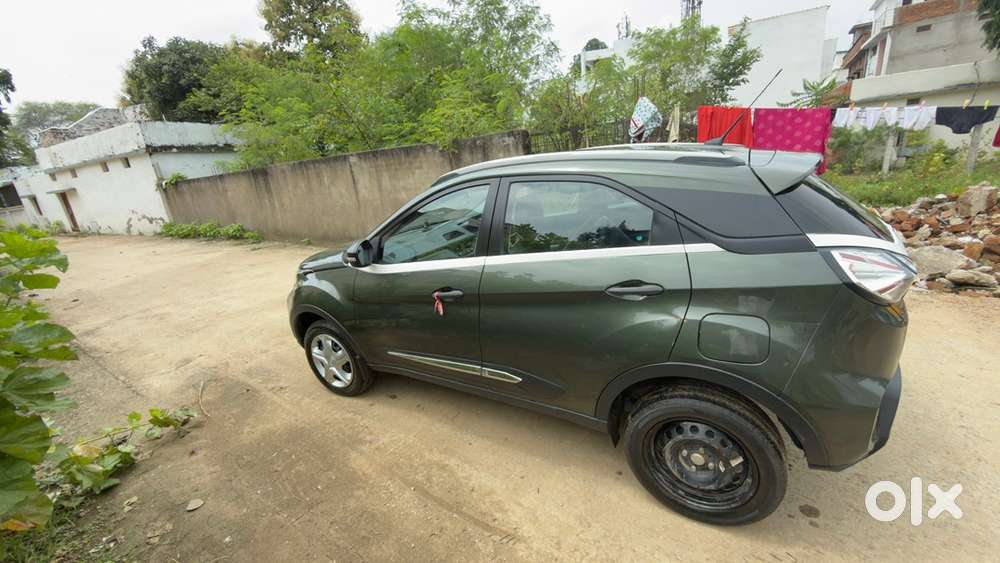 Tata Nexon Petrol 37400 Km Driven