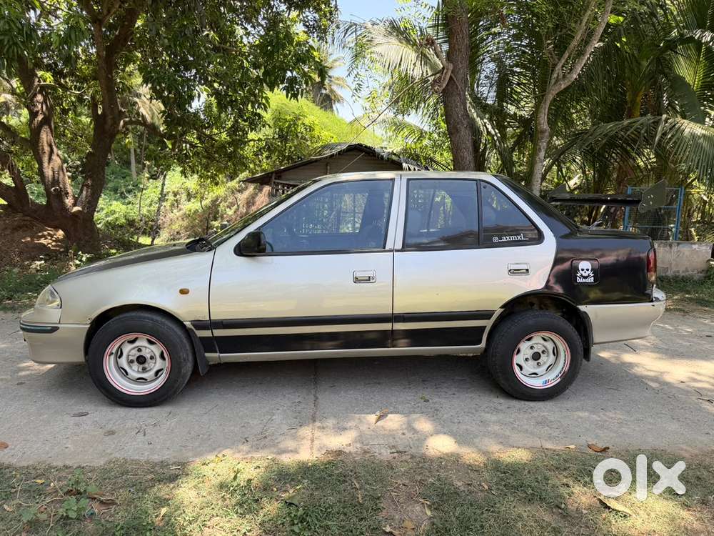 Maruti Suzuki Esteem Petrol 2003