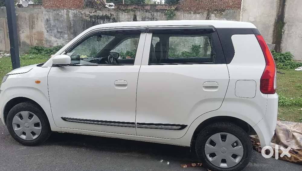 Maruti Suzuki Wagon R 1.0 2024 Petrol Well Maintained