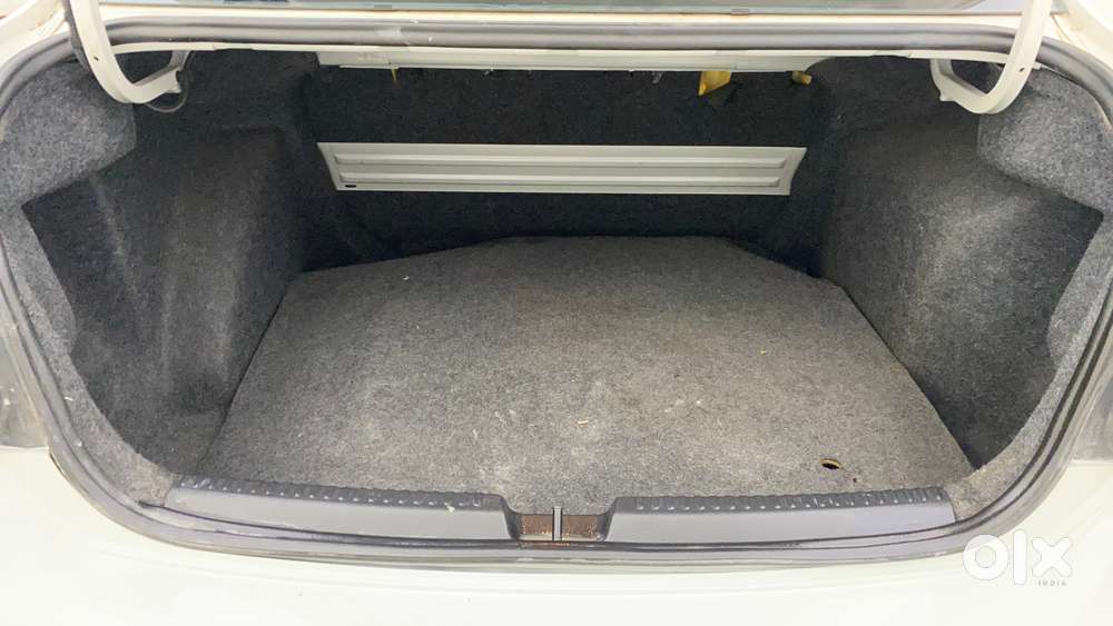 Volkswagen Vento 2010-2013 Petrol Highline At, 2016, Petrol