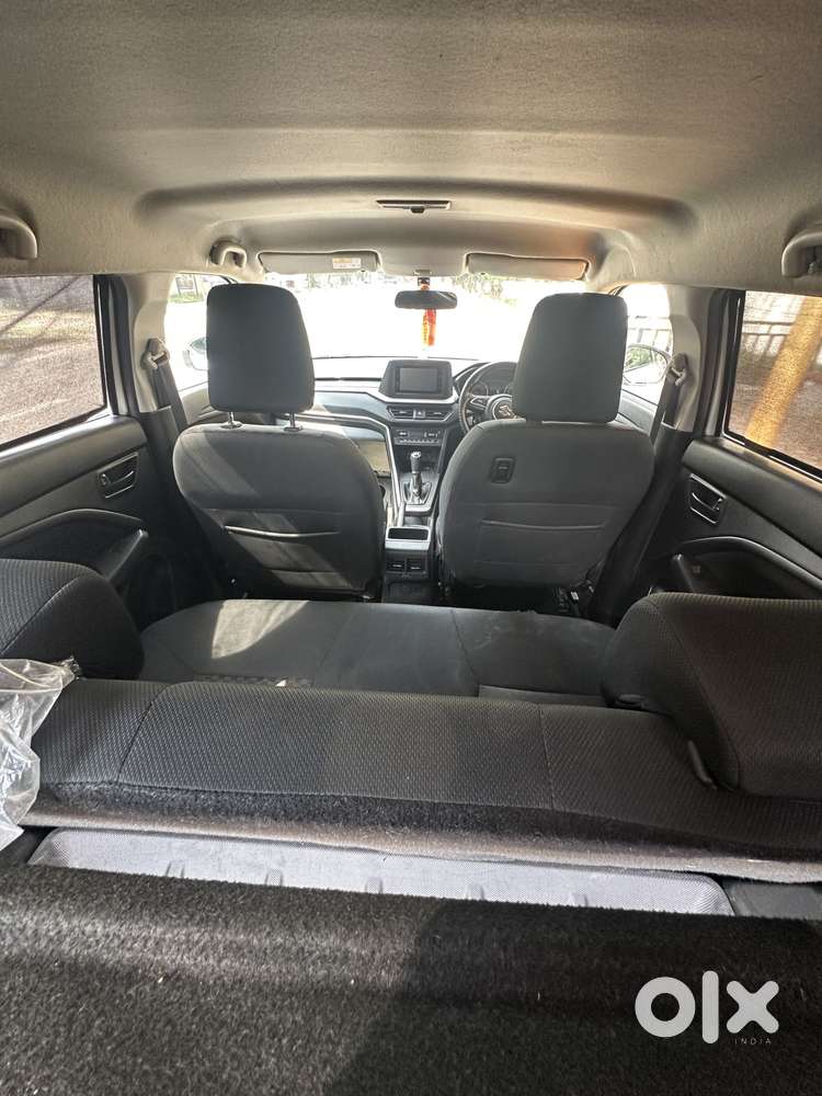Maruti Suzuki Brezza 1.5 Vxi Smart Hybrid, 2023, Petrol