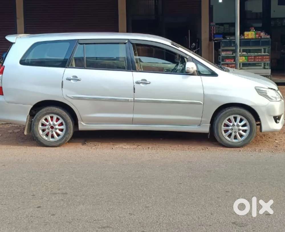 Toyota Innova 2.5 Vx 2012