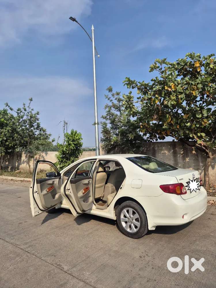 Toyota Corolla Altis 2010 Automatic