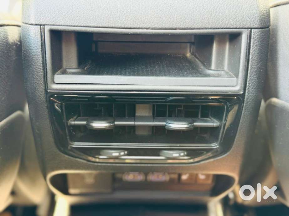 Jeep Grand Cherokee Limited (o) 4x4 At, 2024, Petrol