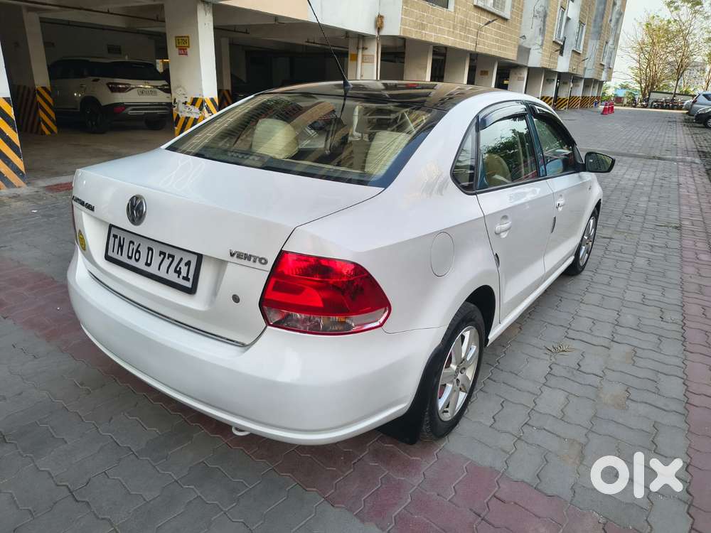 Volkswagen Vento Petrol Highline, 2011, Petrol