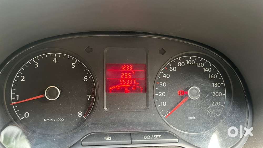 Volkswagen Vento Petrol Manual 2011