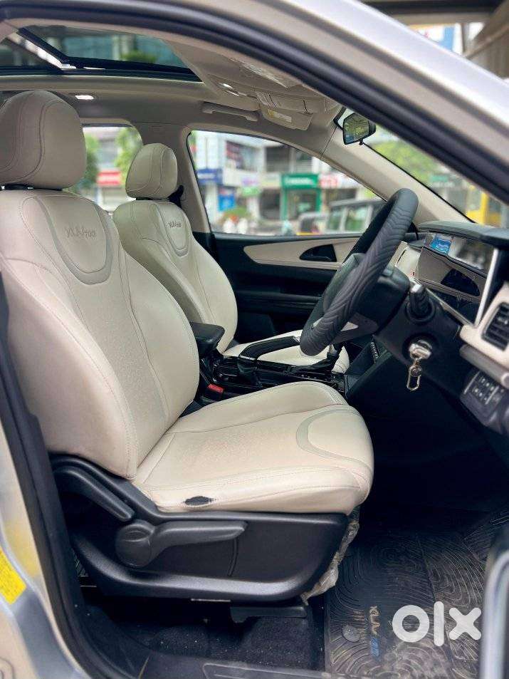 Mahindra Xuv700 2.2 Ax 5 Diesel Mt Str, 2022, Diesel