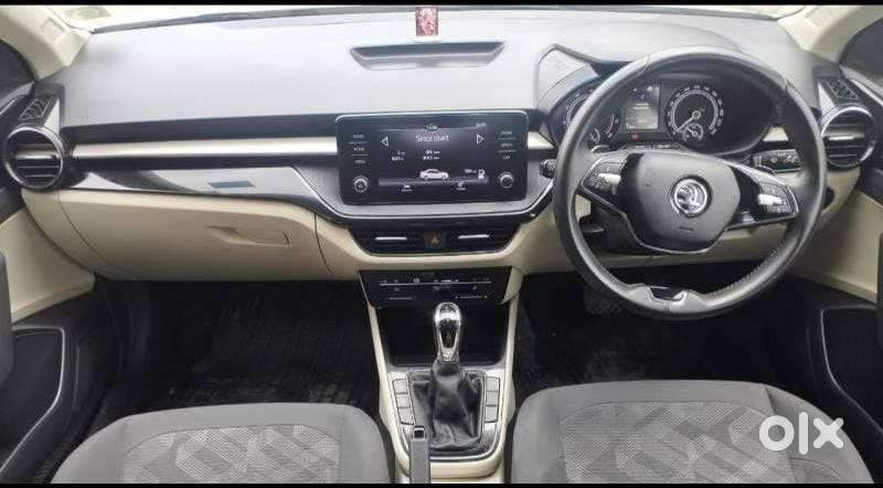 Skoda Slavia 1.0 Ambition Tsi, 2023, Petrol