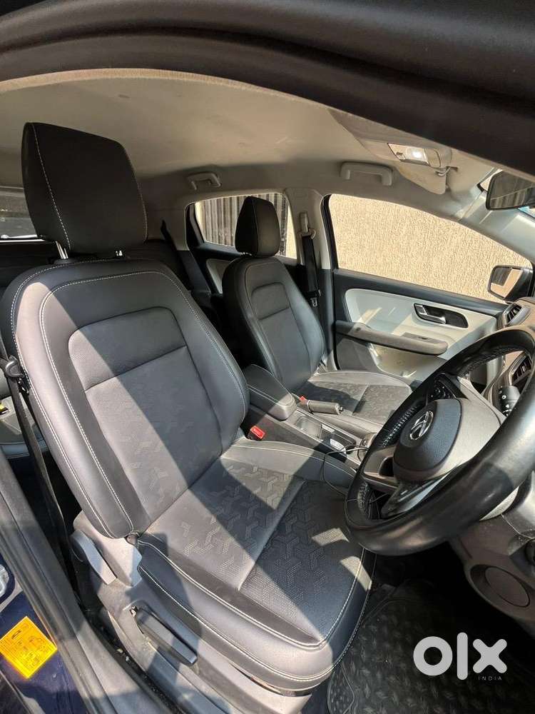 22 Tata Altroz Xz+ Automatic (top Variant) Available For Sale.