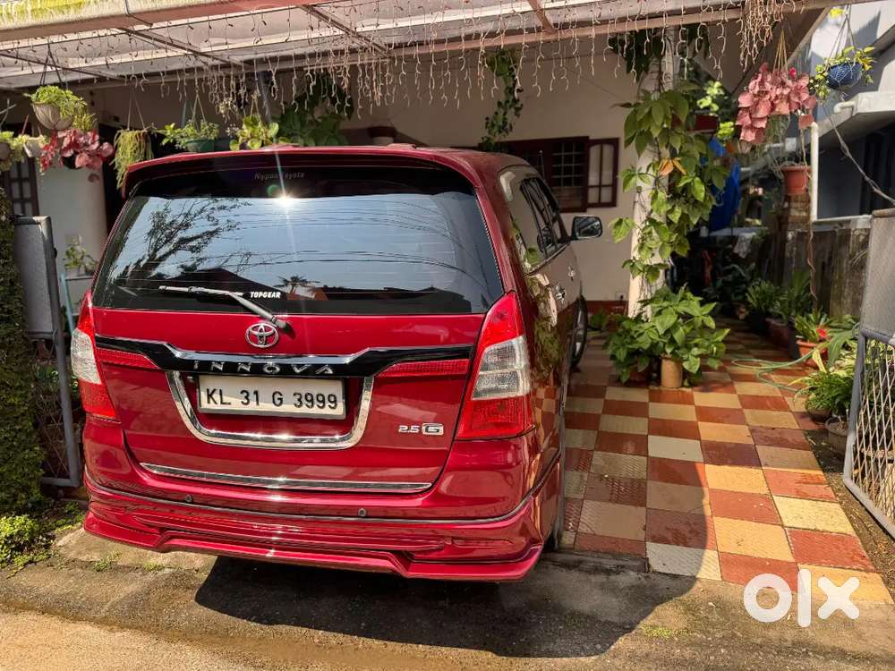 Toyota Innova 2014, Original Kerala Showroom Service
