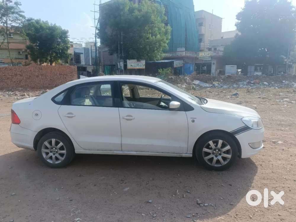 Skoda Rapid Ambition 1.6 Tdi Cr Manual Plus, 2013, Diesel