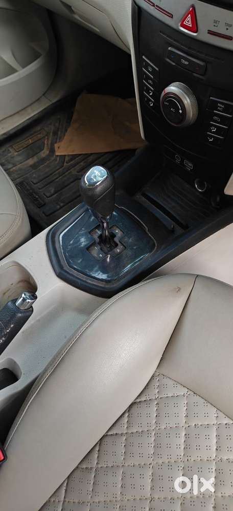 Mahindra Xuv300 W6 Amt Diesel, 2021, Diesel