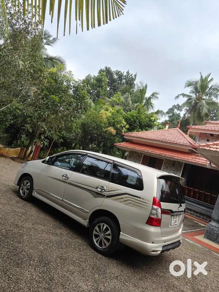 Toyota Innova Diesel 2015