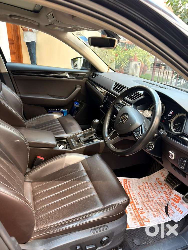 Skoda Superb L&k Magic Black