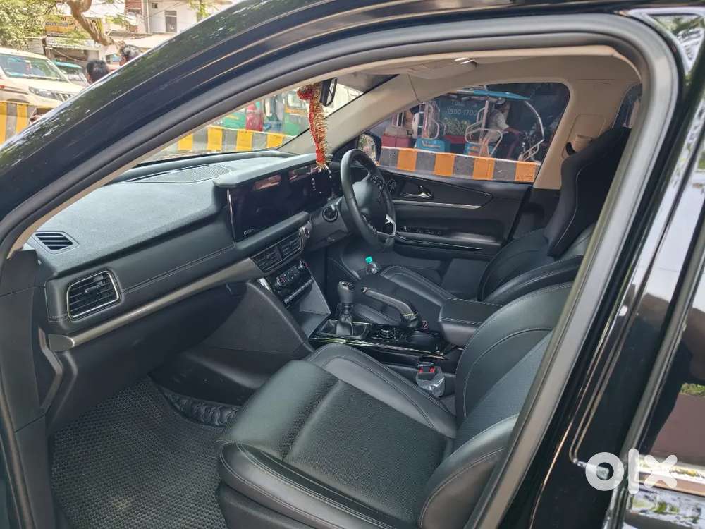 Mahindra Xuv700 Diesel 2025