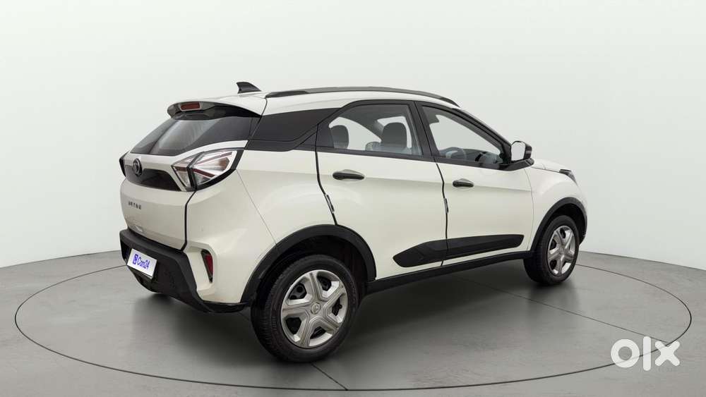 Tata Nexon 1.5 Revotorq Xma Plus (s) Amt, 2022, Petrol