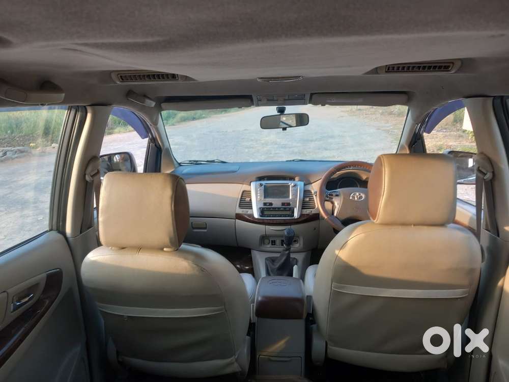 Toyota Innova 2.5 Vx 8 Str Bs-iii, 2012, Diesel