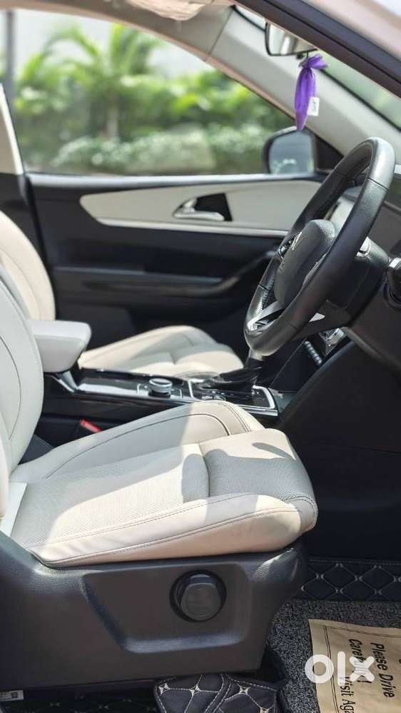 Mahindra Xuv700 2.2 Ax 7 Diesel At Luxury Pack Str, 2024, Diesel