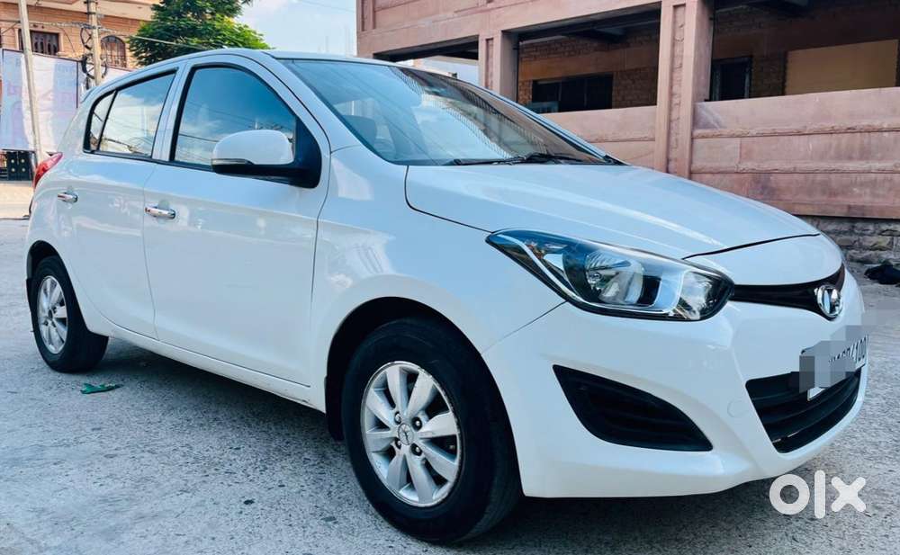 Hyundai I20 1.4 Asta (o) Crdi, 2014, Diesel
