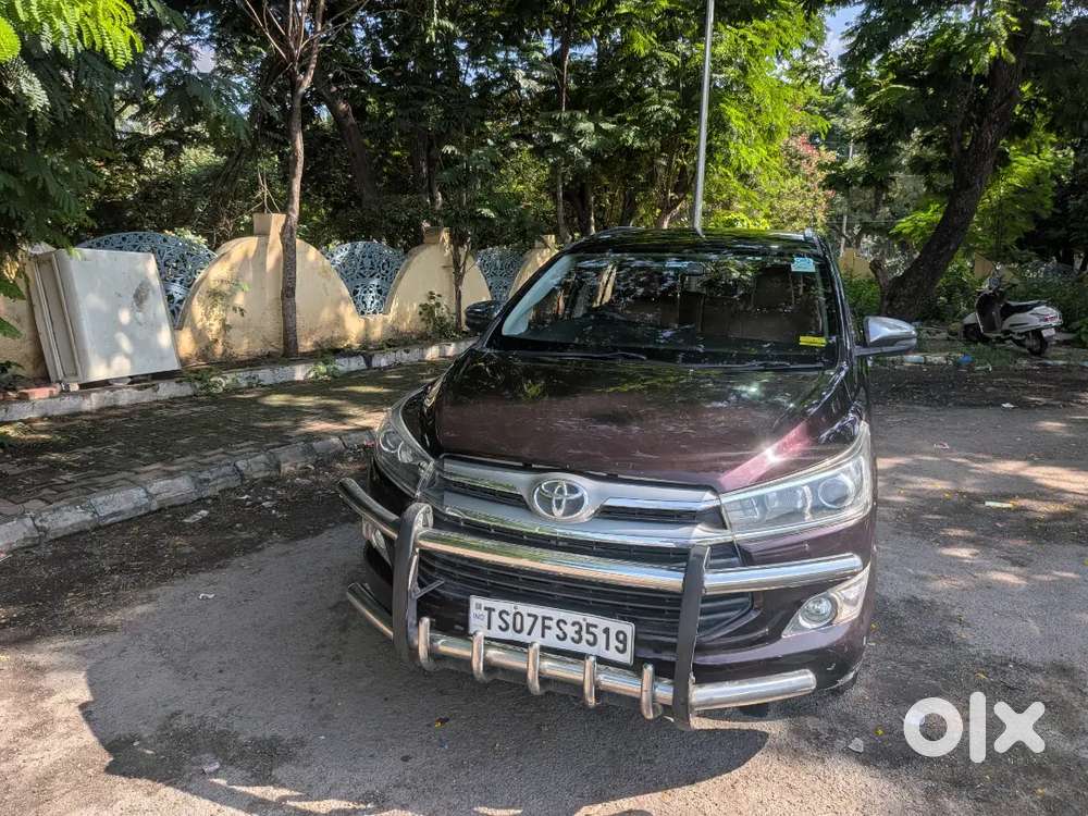 Toyota Innova Crysta 2.4 2017