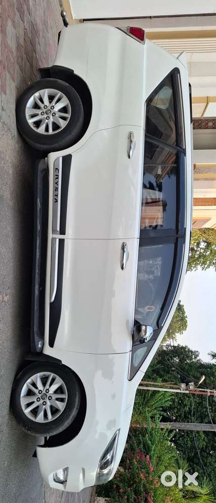 Toyota Innova Crysta 2.4 G Mt, 2016, Diesel