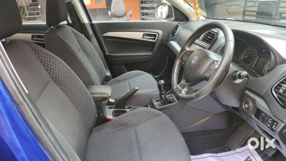 Maruti Suzuki Brezza 1.5 Zxi Smart Hybrid Dual Tone, 2020, Petrol