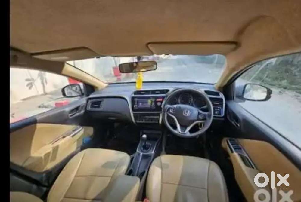 Honda City 2015 Petrol 122000 Km Driven Well Maintained Doctor's Car