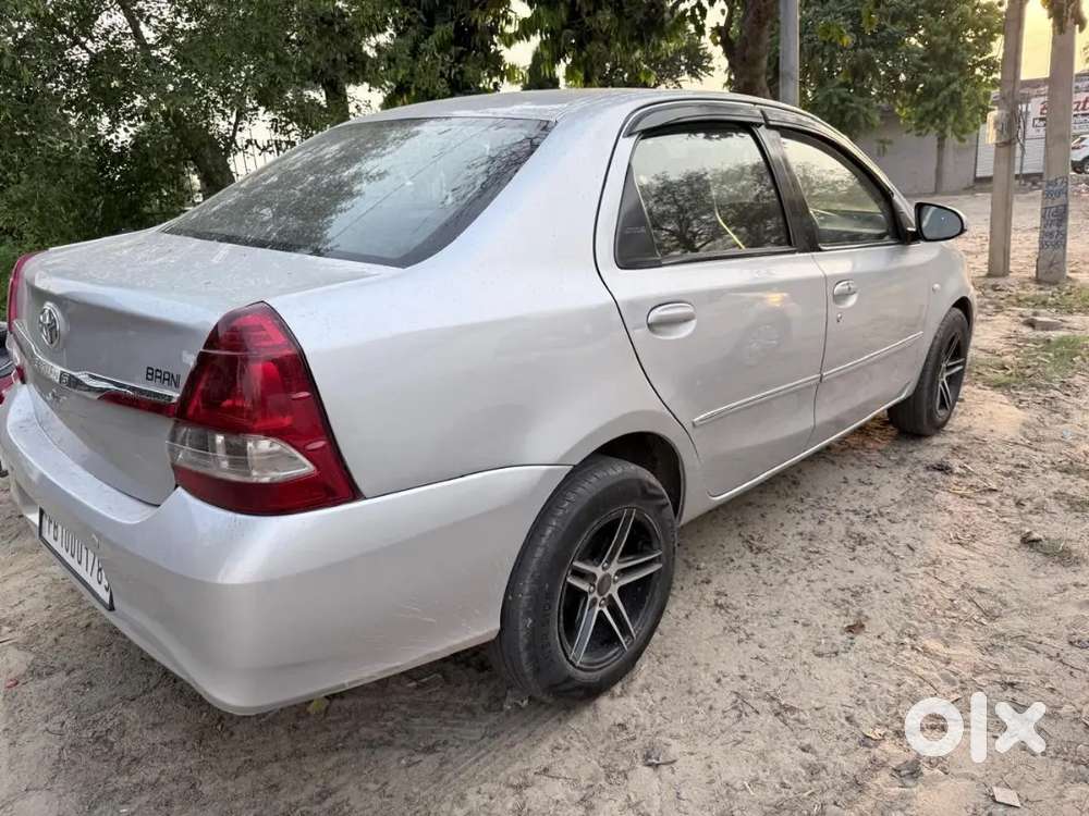 Toyota Etios 2012 Diesel 200000 Km Driven