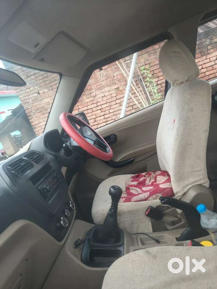 Mahindra Tuv 300 2017