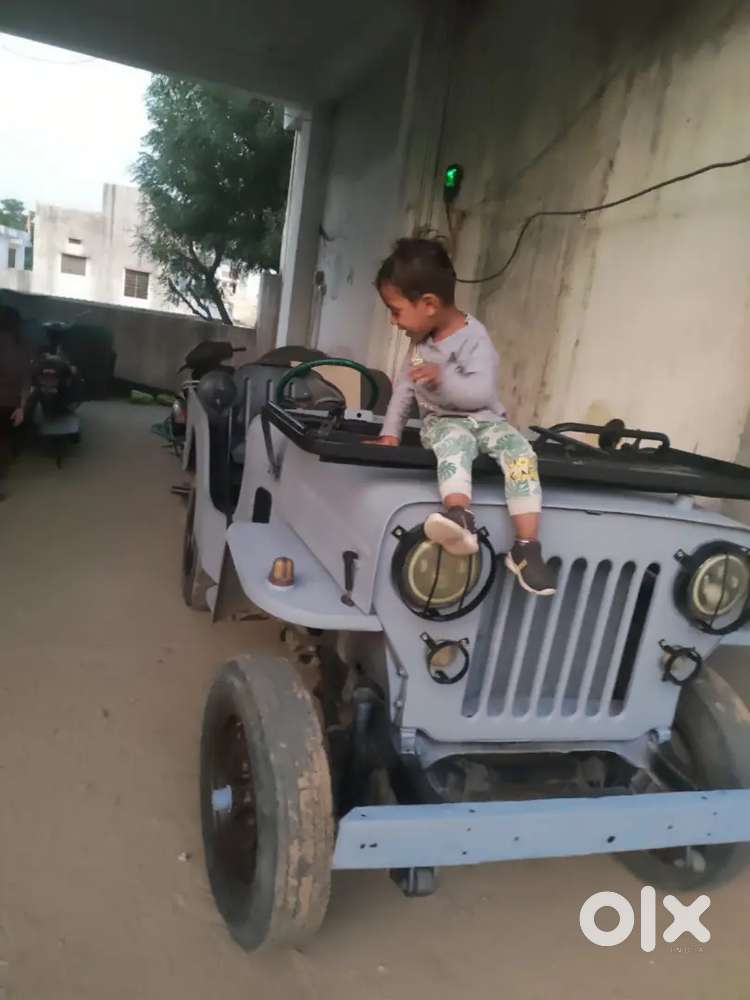 Well Maintain  4wheel Drive Short Jeep Mahindra &mahindra