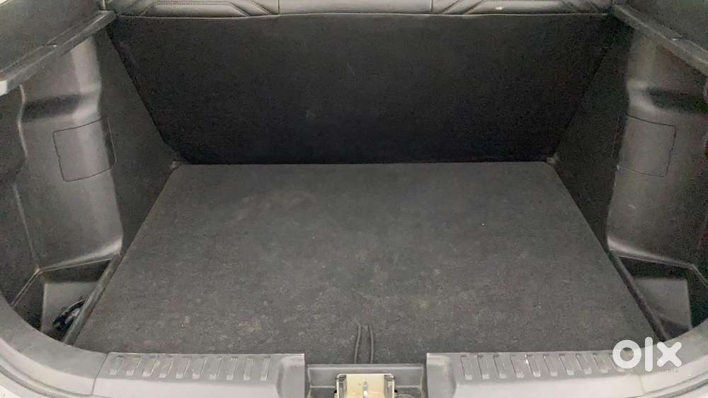 Maruti Suzuki Vitara Brezza 1.5 Lxi, 2020, Petrol