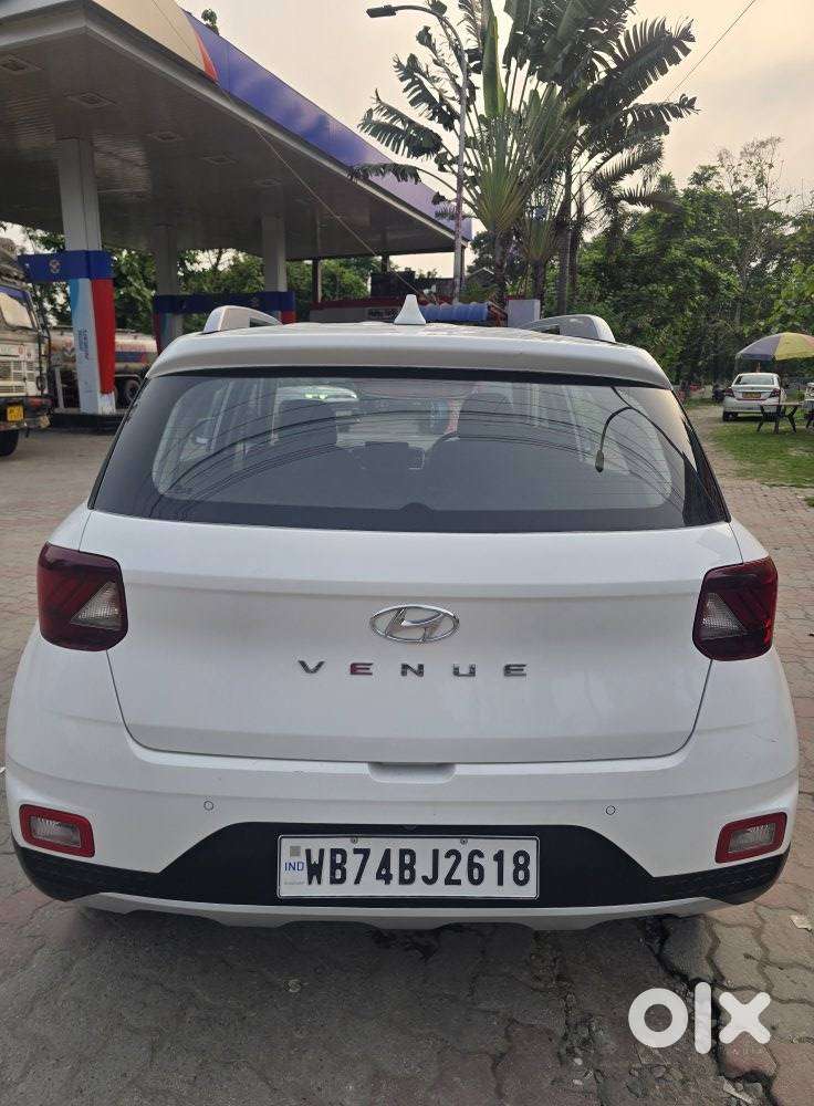 Hyundai Venue 1.2 S Plus, 2022, Petrol
