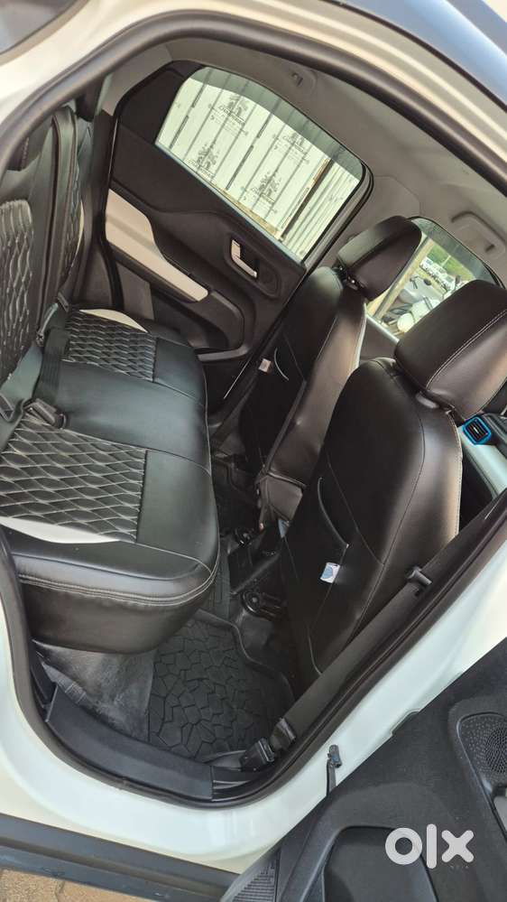 Tata Punch 1.2 Revotron Creative Dual Tone, 2022, Petrol