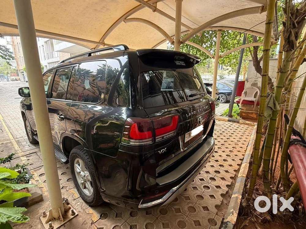 Toyota Land Cruiser 2010 Diesel Well Maintained