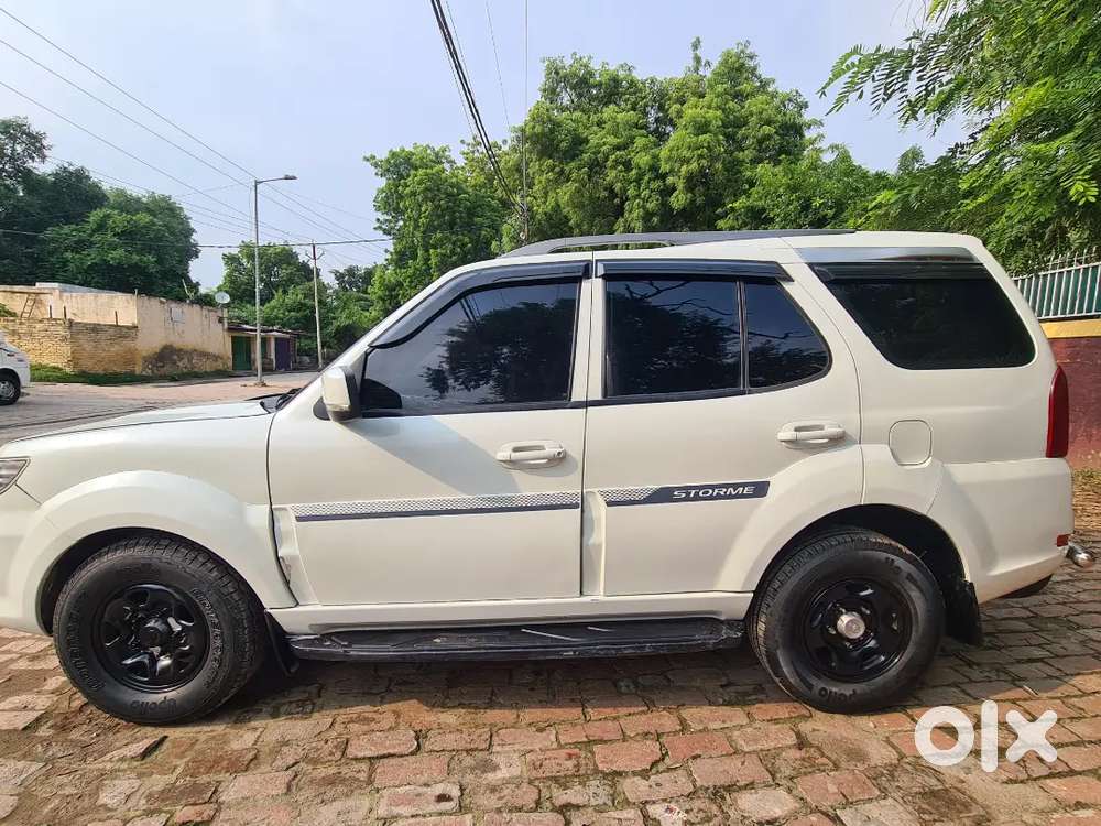 Tata Safari Storme 2015 Diesel Well Maintained