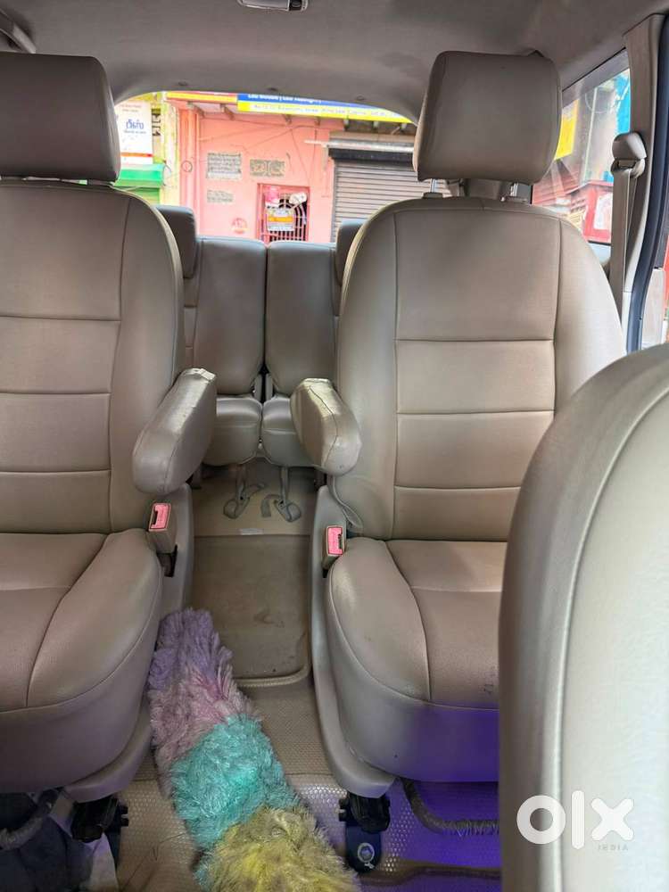 2010 Innova 127515 Kms Driven