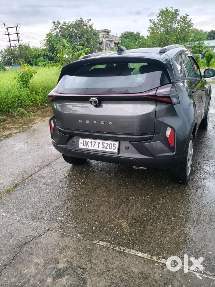Tata Nexon 2025 Petrol Manual