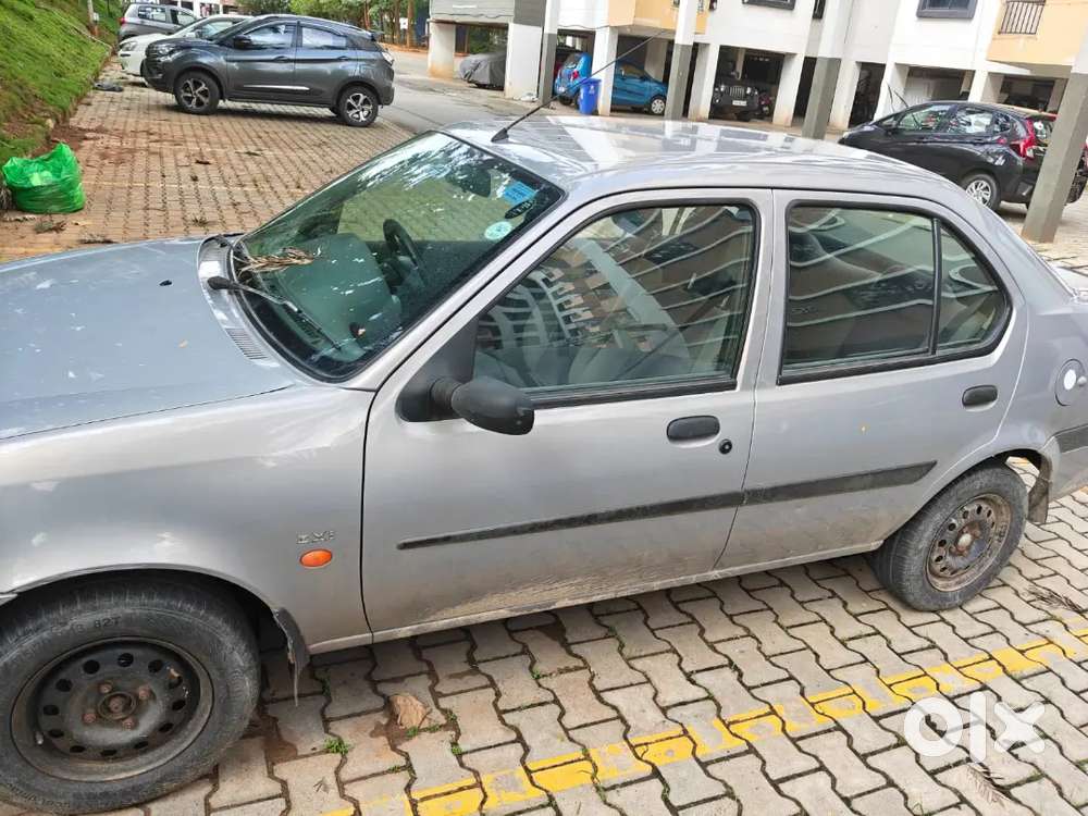 Ford Ikon 1.6 Zxi Petrol 2000