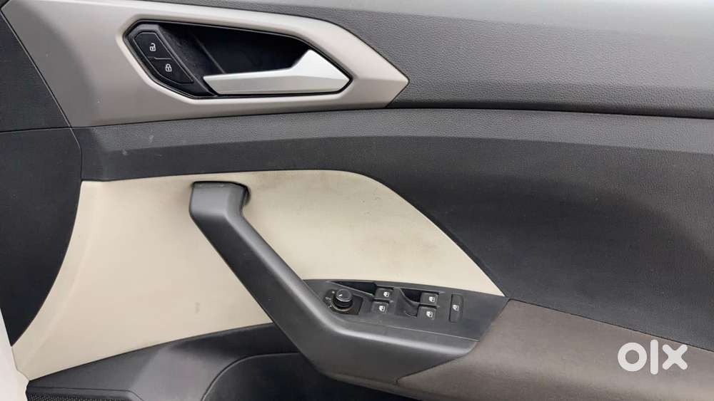 Volkswagen Taigun 1.0 Tsi Highline At, 2022, Petrol