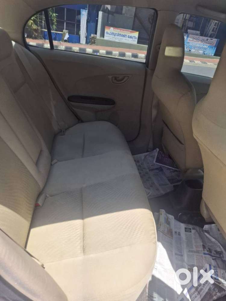 Honda Amaze, 2015