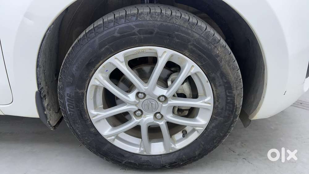 Maruti Suzuki Swift 1.3 Zxi, 2021, Petrol